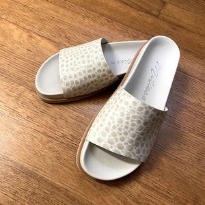 Matisse Lolita Ivory Crocodile Slides